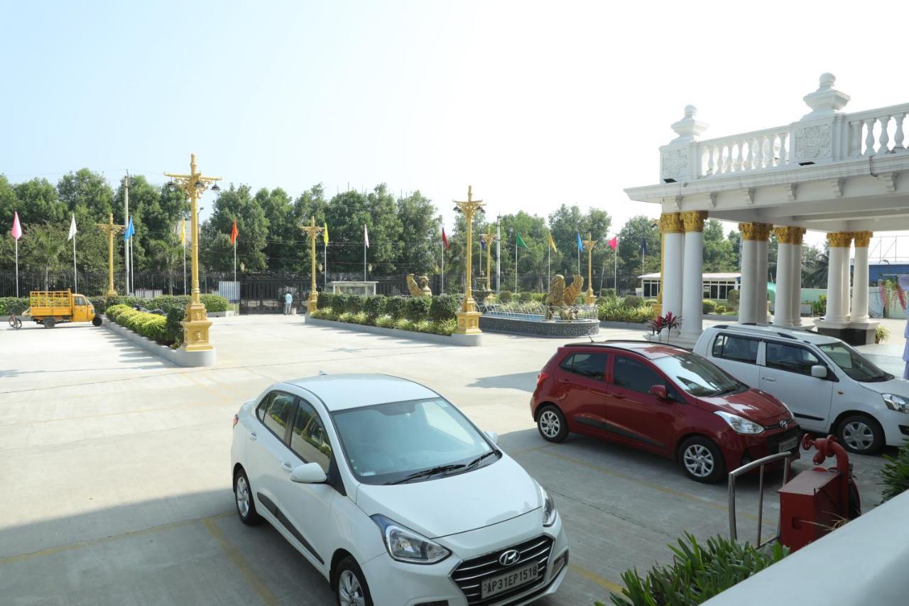 Gadiraju Palace Convention Centre & Hotel 비사카파트남 외부 사진