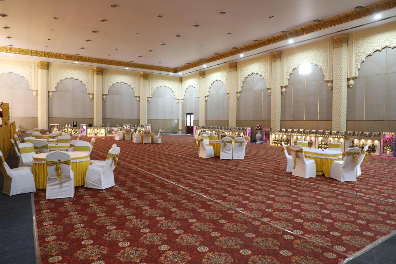 Gadiraju Palace Convention Centre & Hotel 비사카파트남 외부 사진