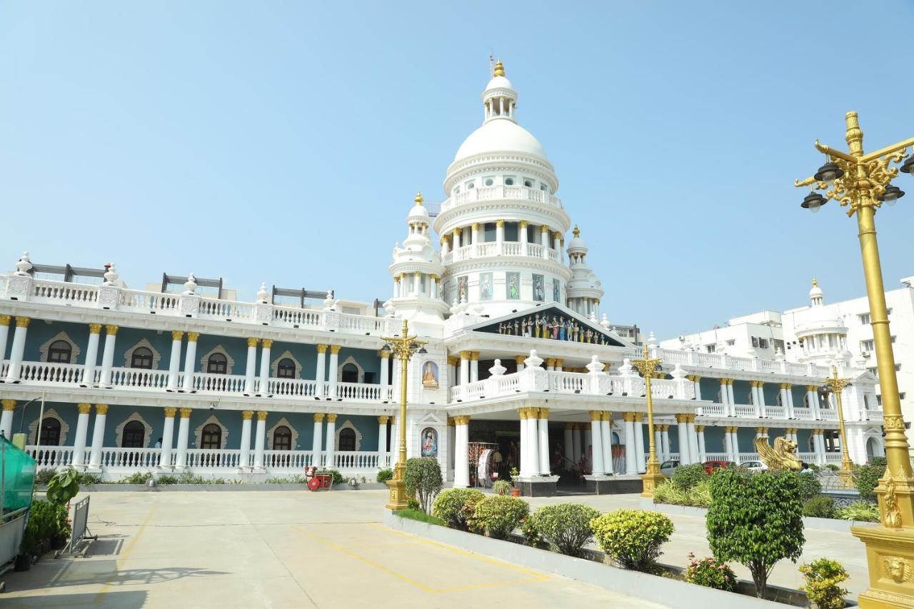 Gadiraju Palace Convention Centre & Hotel 비사카파트남 외부 사진