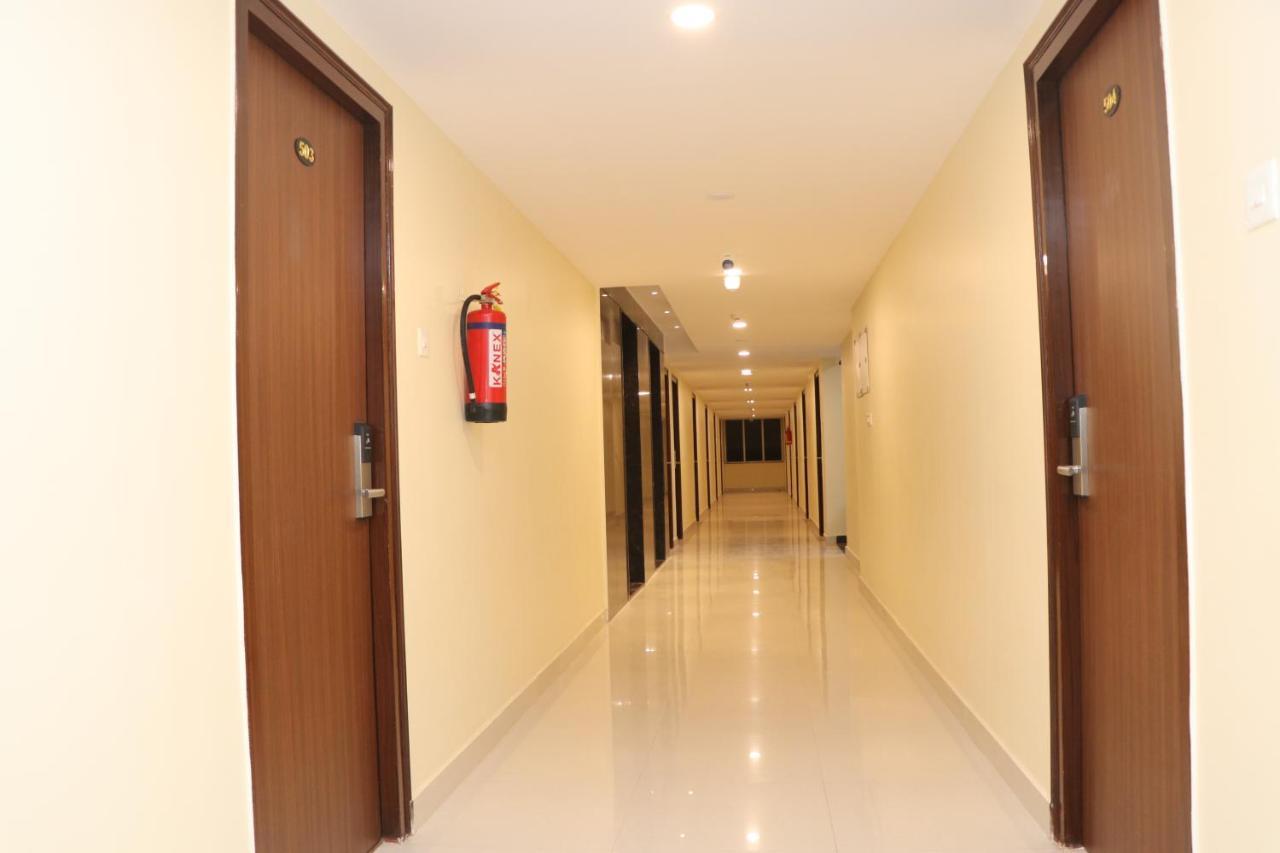 Gadiraju Palace Convention Centre & Hotel 비사카파트남 외부 사진